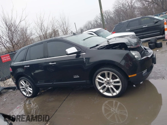 2010 Lincoln MKX with VIN 2LMDJ8JC2ABJ09727, listed as a IAAI auction lot 41441496 with 111,720 mi miles. Bid and sale history available at carsss.com. Image 14.