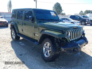 2021 Jeep Wrangler Unlimited Sahara Altitude z VIN 1C4HJXEG5MW613068, wystawiony jako IAAI lot #41768897 z przebiegiem 42 969 mil mil oraz . Historia ofert i sprzedaży dostępna na DreamBid. Obrazek 1.