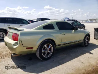 2005 Ford Mustang Deluxe with VIN 1ZVFT80N555143190, listed as a Copart auction lot 55550105 with 183,355 mi miles and Clean Title. Bid and sale history available at carsss.com. Image 3.