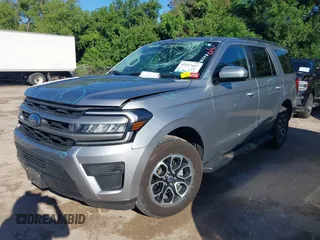 2024 Ford Expedition XLT с VIN 1FMJU1J89REA34338, выставлен на аукционе IAAI как лот 42217647 с пробегом 46 609 миль миль и . История ставок и продаж доступна на DreamBid. Изображение 2.