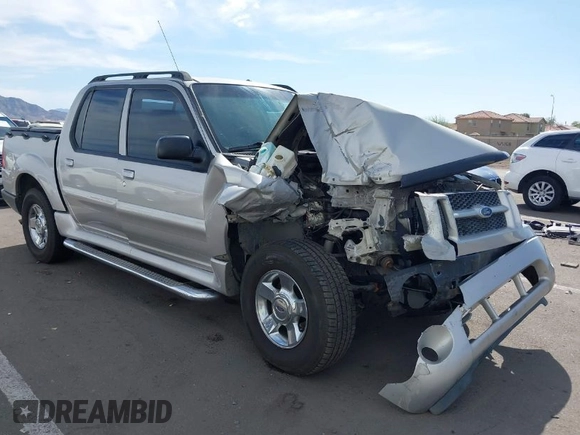 2004 Ford Explorer Sport Trac XLS z VIN 1FMZU77K84UC04230, wystawiony jako IAAI lot #41909068 z przebiegiem 237 662 mil mil oraz . Historia ofert i sprzedaży dostępna na DreamBid. Obrazek 1.