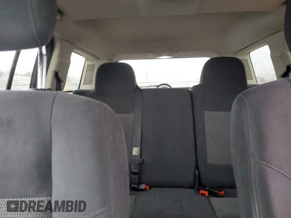2011 Jeep Patriot Latitude z VIN 1J4NF1GB2BD280818, wystawiony jako Copart lot #56779975 z przebiegiem 172 738 mil mil oraz Czysty tytuł • Clean title. Historia ofert i sprzedaży dostępna na DreamBid. Obrazek 10.