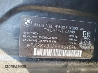 2009 BMW 3 Series 328i xDrive z VIN WBAPK73539A454076, wystawiony jako Copart lot #49962565 z przebiegiem 319 544 mil mil oraz Czysty tytuł • Clean title. Historia ofert i sprzedaży dostępna na DreamBid. Obrazek 12.
