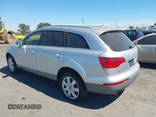 2007 Audi Q7 z VIN WA1AV74L67D046982, wystawiony jako IAAI lot #40306587 z przebiegiem 112 640 mil mil oraz . Historia ofert i sprzedaży dostępna na DreamBid. Obrazek 3.