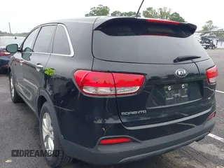 2018 Kia Sorento LX z VIN 5XYPG4A37JG412910, wystawiony jako IAAI lot #42466741 z przebiegiem 170 131 mil mil oraz . Historia ofert i sprzedaży dostępna na DreamBid. Obrazek 3.