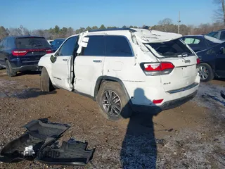 2021 Jeep Grand Cherokee 80th Anniversary with VIN 1C4RJFBG5MC620428, listed as a IAAI auction lot 41330326 with 33,277 mi miles and . Bid and sale history available at DreamBid. Image 3.