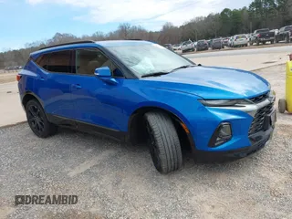 2020 Chevrolet Blazer RS z VIN 3GNKBKRS0LS591471, wystawiony jako IAAI lot #41453584 z przebiegiem 55 271 mil mil oraz . Historia ofert i sprzedaży dostępna na DreamBid. Obrazek 1.