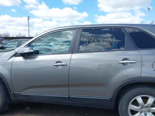 2012 Kia Sorento LX with VIN 5XYKT3A13CG283758, listed as a IAAI auction lot 41869331 with 192,187 mi miles. Bid and sale history available at carsss.com. Image 14.