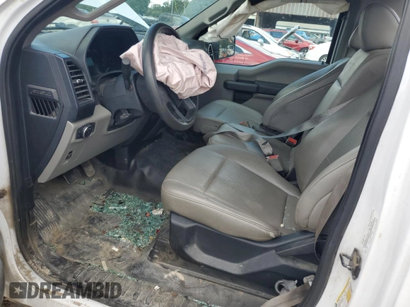 2020 Ford F-150 XL z VIN 1FTMF1EB6LKD12333, wystawiony jako Copart lot #56359485 z przebiegiem 124 979 mil mil oraz Szkoda całkowita • Salvage title. Historia ofert i sprzedaży dostępna na DreamBid. Obrazek 7.
