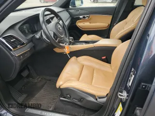 2022 Volvo XC90 Inscription z VIN YV4A22PL9N1833773, wystawiony jako Copart lot #56111825 z przebiegiem 34 640 mil mil oraz Szkoda całkowita • Salvage title. Historia ofert i sprzedaży dostępna na DreamBid. Obrazek 7.