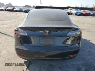 2023 Tesla Model 3 z VIN 5YJ3E1EA6PF546643, wystawiony jako Copart lot #49953555 z przebiegiem 29 549 mil mil oraz Szkoda całkowita • Salvage title. Historia ofert i sprzedaży dostępna na DreamBid. Obrazek 6.