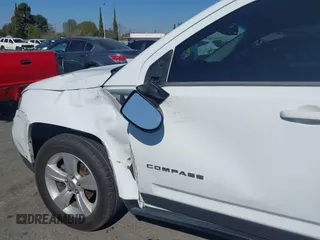 2015 Jeep Compass Sport with VIN 1C4NJCBB0FD122085, listed as a IAAI auction lot 41599772 with 98,155 mi miles. Bid and sale history available at carsss.com. Image 6.