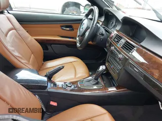 2011 BMW 3 Series 328i z VIN WBADW7C55BE545310, wystawiony jako IAAI lot #39827137 z przebiegiem 168 248 mil mil oraz . Historia ofert i sprzedaży dostępna na DreamBid. Obrazek 5.