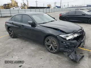 2023 BMW 3 Series 330i z VIN 3MW69FF05P8D51932, wystawiony jako Copart lot #54539205 z przebiegiem Nie podano mil oraz Szkoda całkowita • Salvage title. Historia ofert i sprzedaży dostępna na DreamBid. Obrazek 4.