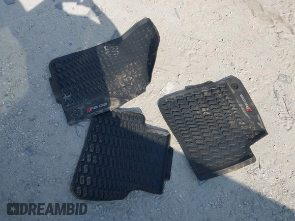 2024 Audi RS Q8 z VIN WU1ARBF15RD005841, wystawiony jako IAAI lot #42187837 z przebiegiem 8 379 mil mil oraz . Historia ofert i sprzedaży dostępna na DreamBid. Obrazek 18.