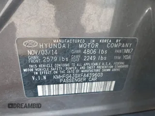 2015 Hyundai Azera with VIN KMHFG4JGXFA439603, listed as a IAAI auction lot 42157274 with 135,990 mi miles and . Bid and sale history available at carsss.com. Image 9.