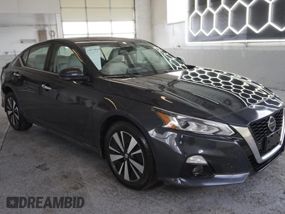 2020 Nissan Altima SV z VIN 1N4BL4DW2LC177972, wystawiony jako Copart lot #58265015 z przebiegiem 57 008 mil mil oraz Szkoda całkowita • Salvage title. Historia ofert i sprzedaży dostępna na DreamBid. Obrazek 1.