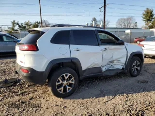 2018 Jeep Cherokee Trailhawk with VIN 1C4PJMBB0JD512787, listed as a Copart auction lot 48319185 with 0 mi miles and Salvage Title. Bid and sale history available at carsss.com. Image 3.