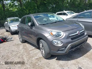 2016 FIAT 500X Trekking z VIN ZFBCFYCT6GP391983, wystawiony jako IAAI lot #42329595 z przebiegiem 152 359 mil mil oraz . Historia ofert i sprzedaży dostępna na DreamBid. Obrazek 1.