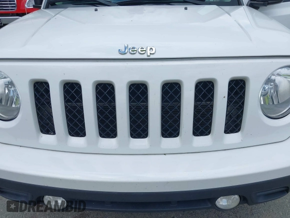 2016 Jeep Patriot Sport with VIN 1C4NJPBA8GD561843, listed as a IAAI auction lot 42027544 with 113,313 mi miles. Bid and sale history available at carsss.com. Image 6.