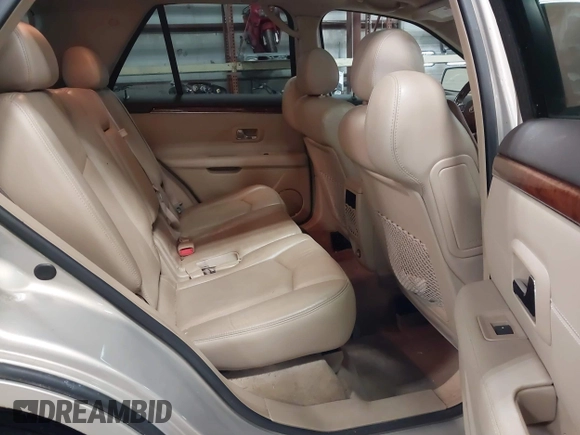 2008 Cadillac SRX AWD with VIN 1GYEE437180139017, listed as a IAAI auction lot 41986266 with 213,382 mi miles. Bid and sale history available at carsss.com. Image 8.