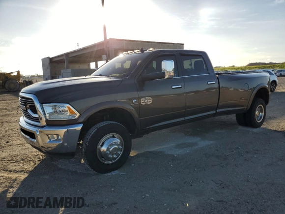 2018 Ram 3500 Laramie Longhorn z VIN 3C63RRKLXJG239218, wystawiony jako Copart lot #79291804 z przebiegiem 149 384 mil mil oraz Szkoda całkowita • Salvage title. Historia ofert i sprzedaży dostępna na DreamBid. Obrazek 1.