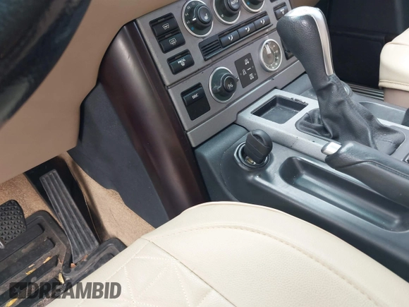 2004 Land Rover Range Rover with VIN SALMF11494A171569, listed as a IAAI auction lot 41562247 with 130,433 mi miles and . Bid and sale history available at DreamBid. Image 11.