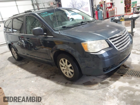 2008 Chrysler Town & Country Touring with VIN 2A8HR54P38R684386, listed as a IAAI auction lot 41463061 with 140,392 mi miles. Bid and sale history available at carsss.com. Image 1.