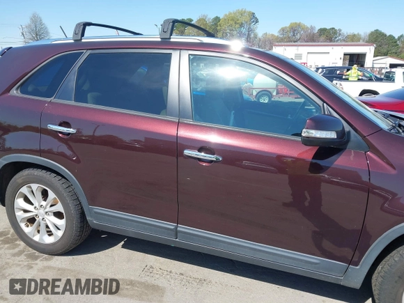 2015 Kia Sorento EX with VIN 5XYKU4A70FG630250, listed as a IAAI auction lot 41878246 with 86,078 mi miles. Bid and sale history available at carsss.com. Image 13.