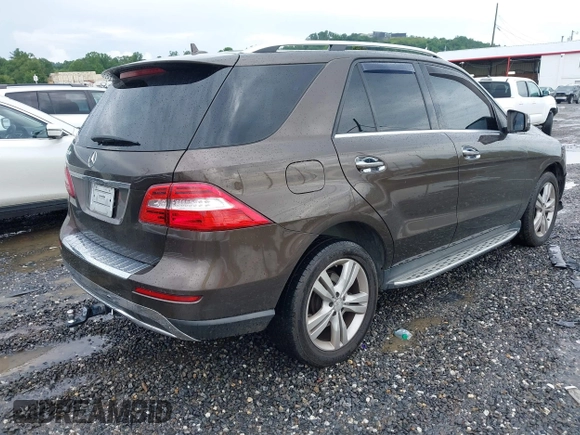 2014 Mercedes-Benz M 350 with VIN 4JGDA5JB4EA334430, listed as a IAAI auction lot 42503479 with 181,983 mi miles and . Bid and sale history available at DreamBid. Image 4.