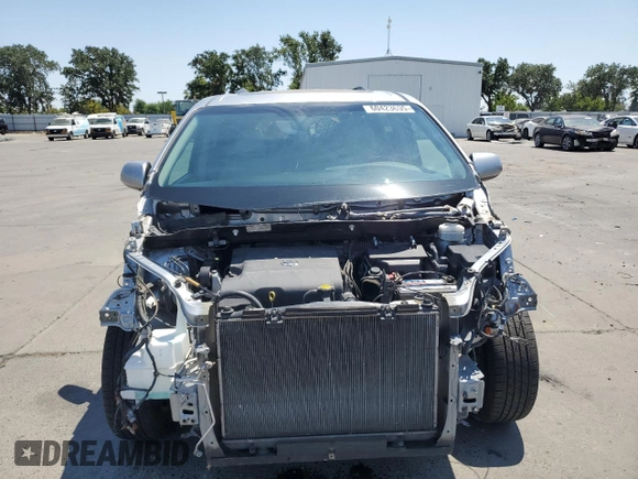 2015 Toyota Sienna XLE with VIN 5TDYK3DC4FS607026, listed as a Copart auction lot 60423605 with 132,327 mi miles and Clean title. Bid and sale history available at DreamBid. Image 5.