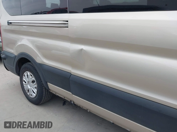 2019 Ford Transit Passenger XL with VIN 1FBAX2CM4KKA98570, listed as a IAAI auction lot 41639583 with 117,876 mi miles and . Bid and sale history available at carsss.com. Image 17.