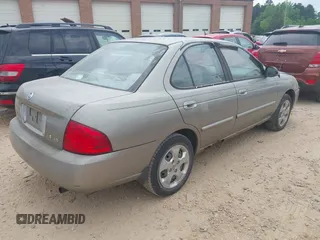 2006 Nissan Sentra S z VIN 3N1CB51D66L496829, wystawiony jako IAAI lot #42107673 z przebiegiem 118 671 mil mil oraz . Historia ofert i sprzedaży dostępna na DreamBid. Obrazek 4.