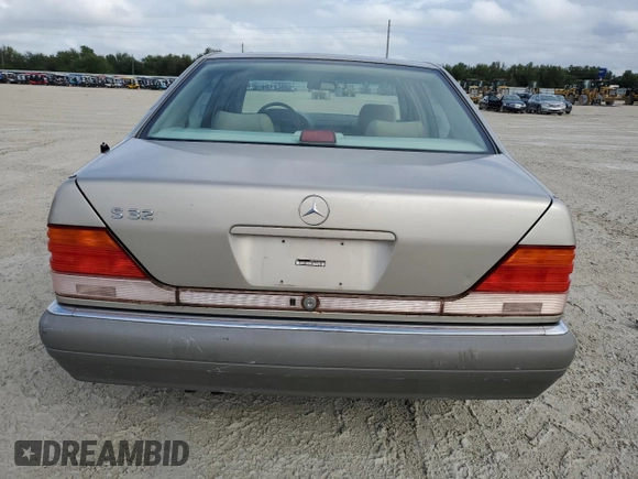 1995 Mercedes-Benz S 320 z VIN WDBGA33E1SA256213, wystawiony jako Copart lot #81800594 z przebiegiem 90 630 mil mil oraz Szkoda całkowita • Salvage title. Historia ofert i sprzedaży dostępna na DreamBid. Obrazek 6.