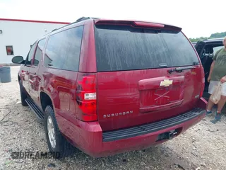 2010 Chevrolet Suburban LT z VIN 1GNUKJE30AR262500, wystawiony jako IAAI lot #42082813 z przebiegiem 270 431 mil mil oraz . Historia ofert i sprzedaży dostępna na DreamBid. Obrazek 3.