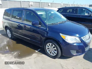 2013 Volkswagen Routan SE z VIN 2C4RVABG0DR724632, wystawiony jako IAAI lot #42313347 z przebiegiem 191 524 mil mil oraz . Historia ofert i sprzedaży dostępna na DreamBid. Obrazek 1.