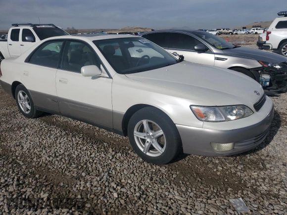 1999 Lexus ES 300 Luxury Sport Sdn with VIN JT8BF28GXX0222753, listed as a Copart auction lot 84555454 with 224,030 mi miles and Clean Title. Bid and sale history available at carsss.com. Image 4.