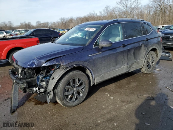 2024 Volkswagen Tiguan SE with VIN 3VV2B7AX8RM050700, listed as a Copart auction lot 42992785 with 15,485 mi miles and Salvage Title. Bid and sale history available at carsss.com. Image 1.