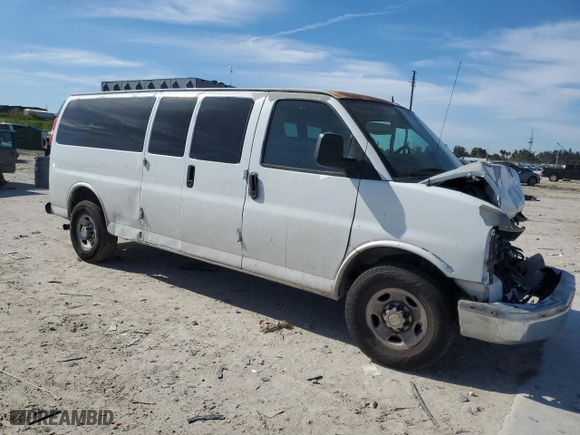 2012 Chevrolet Express Passenger 1LT with VIN 1GAZG1FG4C1122994, listed as a Copart auction lot 85922924 with 171,161 mi miles and Salvage Title. Bid and sale history available at carsss.com. Image 4.