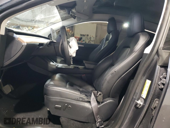 2023 Tesla Model Y Long Range z VIN 7SAYGAEE3PF968231, wystawiony jako Copart lot #45811385 z przebiegiem Nie podano mil oraz Szkoda całkowita • Salvage title. Historia ofert i sprzedaży dostępna na DreamBid. Obrazek 7.