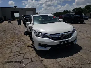 2017 Honda Accord Touring with VIN JHMCR6F7XHC023899, listed as a Copart auction lot 60900175 with 29,092 mi miles and Salvage title. Bid and sale history available at DreamBid. Image 13.