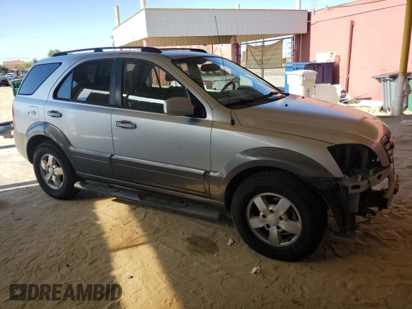 2008 Kia Sorento EX z VIN KNDJD736685770445, wystawiony jako Copart lot #56426455 z przebiegiem 196 911 mil mil oraz Szkoda całkowita • Salvage title. Historia ofert i sprzedaży dostępna na DreamBid. Obrazek 4.