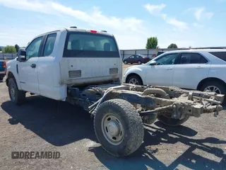 2020 Ford F-250 XL with VIN 1FT7X2BT2LEC53597, listed as a IAAI auction lot 42404660 with 94,425 mi miles and . Bid and sale history available at DreamBid. Image 3.