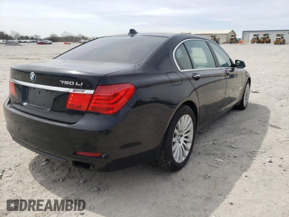 2010 BMW 7 Series 750Li z VIN WBAKB8C52ACY62870, wystawiony jako Copart lot #32775902 z przebiegiem 119 832 mil mil oraz Szkoda całkowita • Salvage title. Historia ofert i sprzedaży dostępna na DreamBid. Obrazek 4.