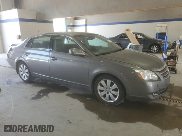 2006 Toyota Avalon XL with VIN 4T1BK36B96U066086, listed as a Copart auction lot 61071055 with 201,501 mi miles and Clean title. Bid and sale history available at DreamBid. Image 4.