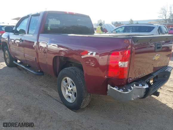 2008 Chevrolet Silverado 1500 LT w/1LT with VIN 1GCEC19J68Z100996, listed as a IAAI auction lot 41704750 with 127,463 mi miles. Bid and sale history available at carsss.com. Image 6.