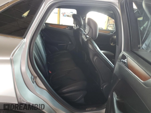 2019 Lincoln MKC Reserve with VIN 5LMTJ3DH4KUL37593, listed as a Copart auction lot 53260965 with 72,645 mi miles and Salvage title. Bid and sale history available at DreamBid. Image 11.