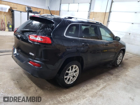 2015 Jeep Cherokee Latitude with VIN 1C4PJLCB8FW622135, listed as a Copart auction lot 53962195 with 119,793 mi miles and Clean Title. Bid and sale history available at carsss.com. Image 3.