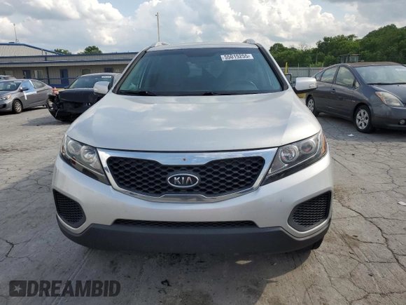 2013 Kia Sorento LX with VIN 5XYKT4A29DG370970, listed as a Copart auction lot 55015255 with 212,424 mi miles and Clean title. Bid and sale history available at DreamBid. Image 5.