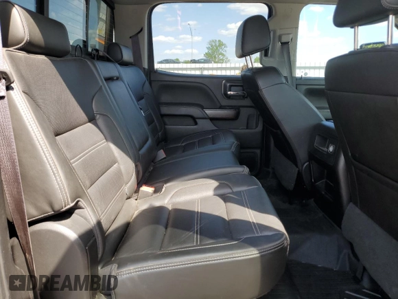 2017 GMC Sierra 2500HD Denali z VIN 1GT12UEY4HF203003, wystawiony jako Copart lot #55095115 z przebiegiem 172 926 mil mil oraz Szkoda całkowita • Salvage title. Historia ofert i sprzedaży dostępna na DreamBid. Obrazek 10.